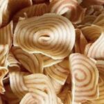 KEREPEK BAWANG PUTIH GARLIC CRIPS 400gm Azhar Foods