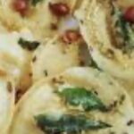 REMPEYEK PEANUT CRUNCH DAUN KARI WITH CURRY LEAF 150gm MamaKeen