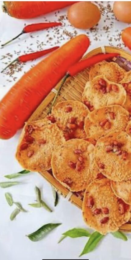 REMPEYEK PEANUT CRUNCH LOBAK MERAH WITH CARROT 150gm Mamakeen